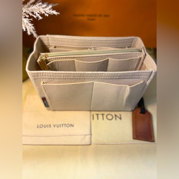 Louis Vuitton Speedy 30 and Zippy Wallet - Picture 14 of 14